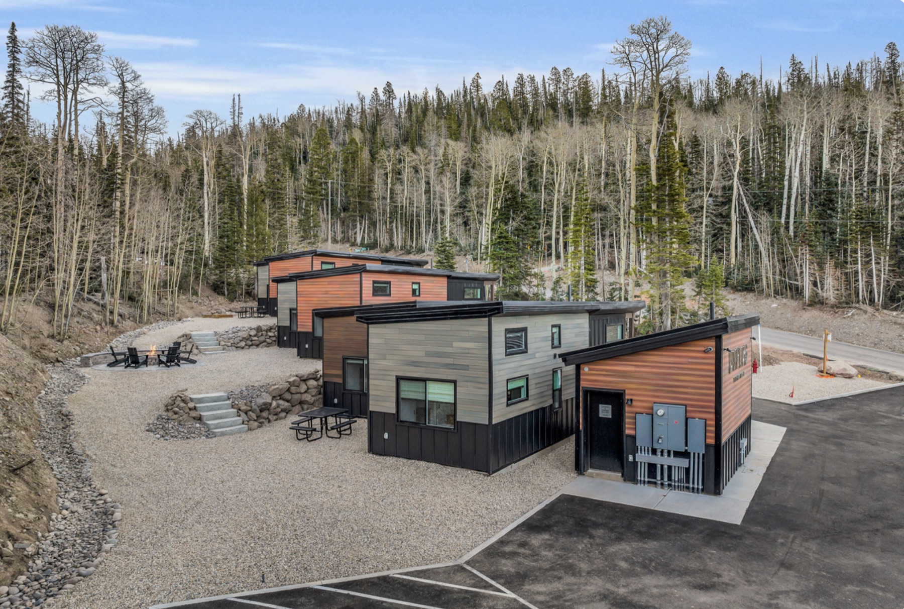 The Unplug Resort, modern cabins in the aspens above Brian Head, Utah